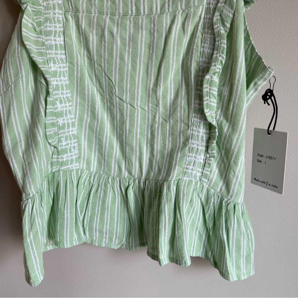 NWT Green Striped Ruffle-Sleeve Top Shirt Cropped Size Large - Picture 4 of 7